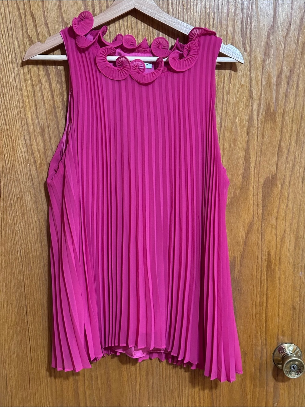 Trina Turk Fuchsia Sleeveless Pleated Ruffle-Neck Blouse sz large